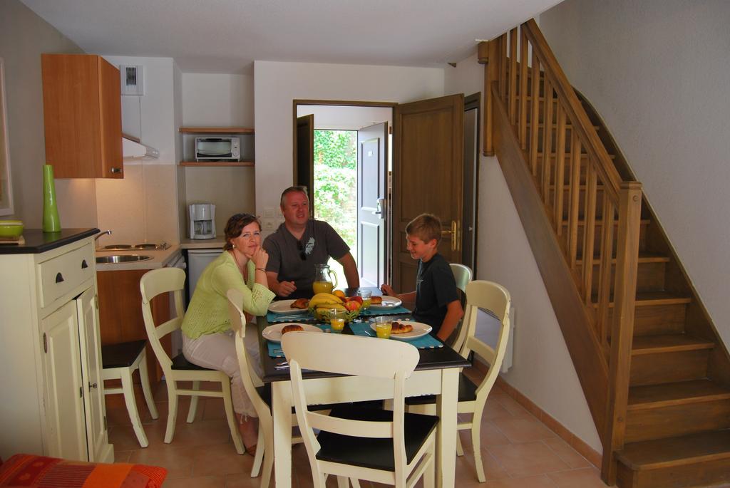 Lagrange Grand Bleu Vacances - Residence La Closerie Barjac  Exterior foto